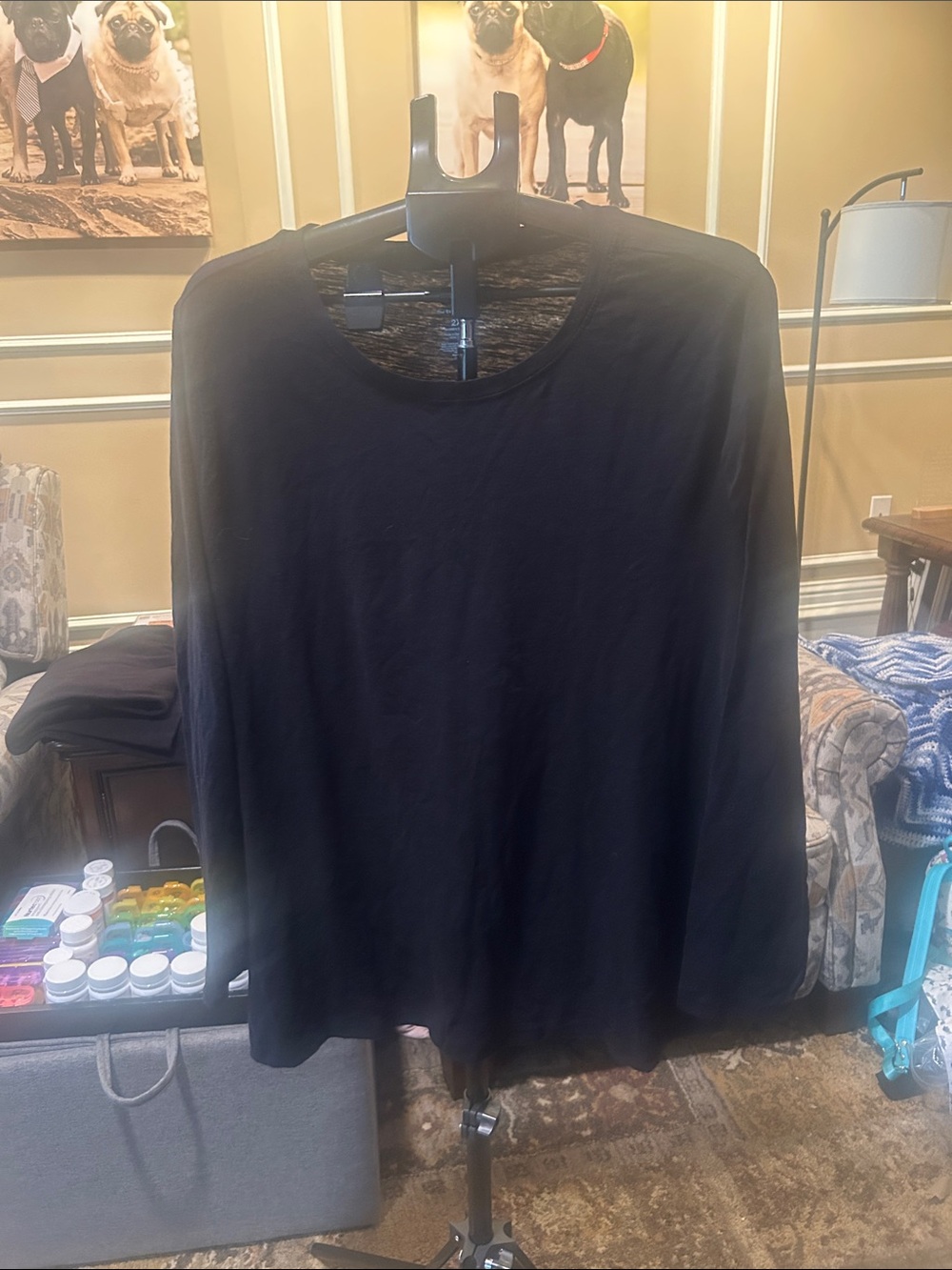 Women’s Black Long-Sleeve Crewneck Shirt